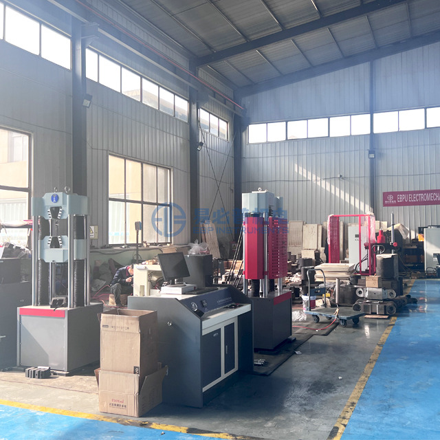 Computerized Servo Hydraulic Universal Testing Machine 300KN - 2000KN